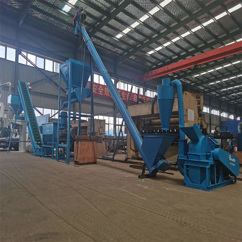 118KW लकड़ी के गोली उत्पादन लाइन 1000-2000kg/H 2000*500*600cm इलेक्ट्रिक कंट्रोल कैबिनेट