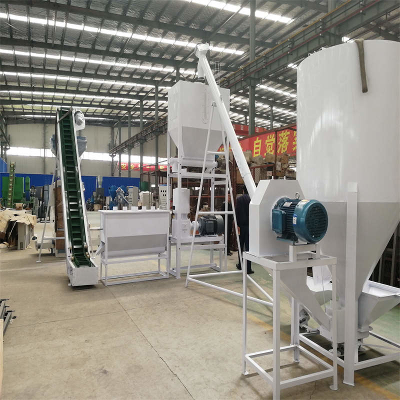 पशुओं के लिए फ़ीड पेलेट उत्पादन लाइन 500-1000 किलोग्राम/घंटा 62KW 17*5*5.5m