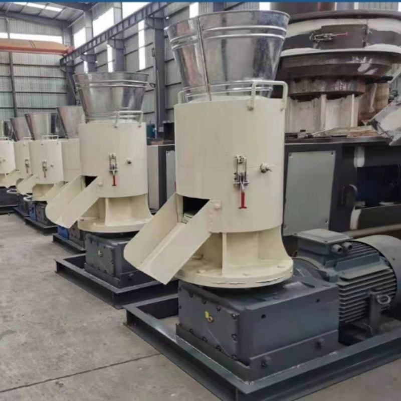 क्षमता गोली निर्माता 80-600kg/h सुरक्षित कार्बन स्टील मिश्र धातु 220V/380V 7.5-37KW