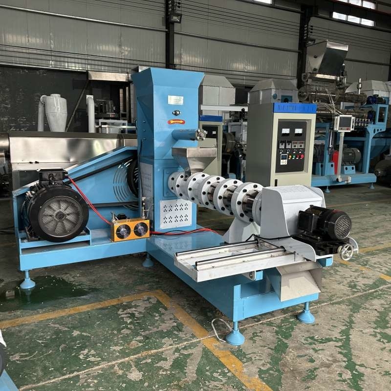 पालतू जानवरों के भोजन के उत्पादन के लिए 5.5-132kw की शक्ति के साथ पालतू कुत्ते फीडर एक्सट्रूडर 500-1000kg