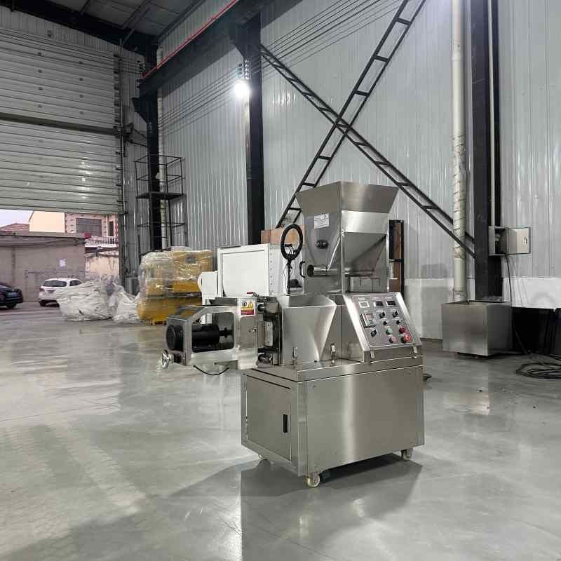 बिल्ली और कुत्ते के लिए भोजन extruder खाद्य उत्पादन मशीन मकई puffed नाश्ता भोजन