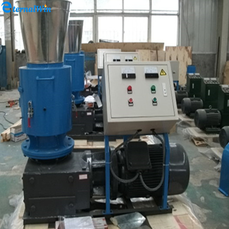 ≤20% आर्द्रता सामग्री फ्लैट/रिंग डाई पेलेट मिल और 380V/50Hz/3Phase पावर सप्लाई के साथ पशु फ़ीड पेलेट उत्पादन लाइन